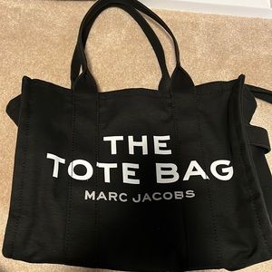 Marc Jacobs tote like new